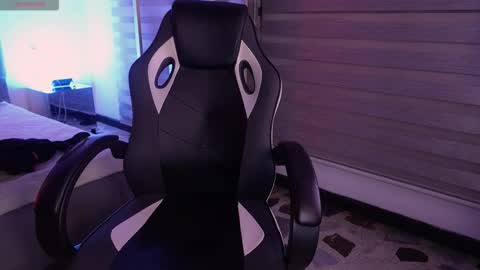 Gemma online show from 12/05/25, 03:59