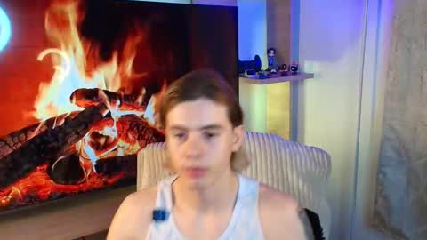 Snapshot of gemdominus chatting on 10/04/25, 03:26 Gem Dominus online show from 10/04/25, 03:26