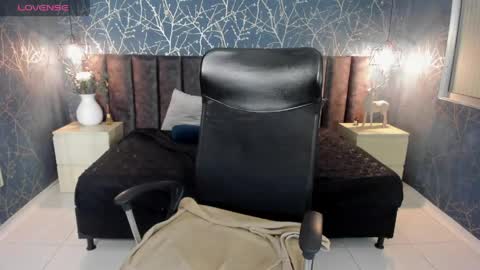 gemma_ward online show from 04/02/26, 11:41