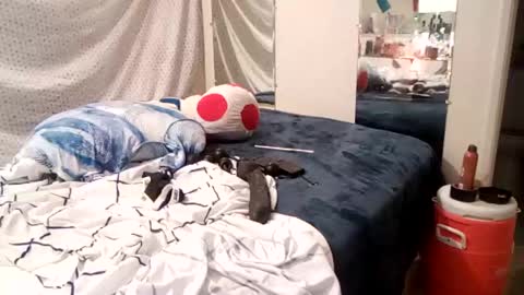 Snapshot of genderpalooza chatting on 01/02/25, 09:00 Lenzy LaCanada online show from 01/02/25, 09:00