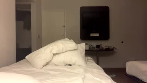 Snapshot of genderpalooza chatting on 11/21/25, 12:26 Lenzy LaCanada online show from 11/21/25, 12:26