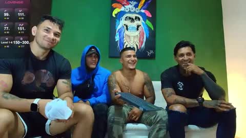 Snapshot of gendersonfit chatting on 11/11/25, 01:16 gendersonfit online show from 11/11/25, 01:16