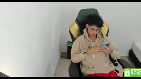 Snapshot of gendo_05 chatting on 07/04/26, 04:13 GENDO online show from 07/04/26, 04:13