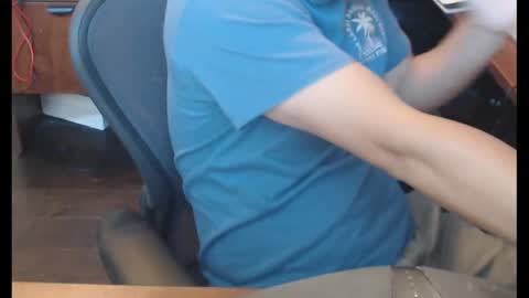 Snapshot of genefun chatting on 09/20/25, 06:31 genefun online show from 09/20/25, 06:31