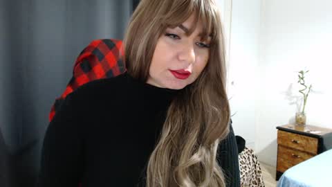 Snapshot of genesisgems11_ chatting on 02/04/25, 08:13 Genesis online show from 02/04/25, 08:13