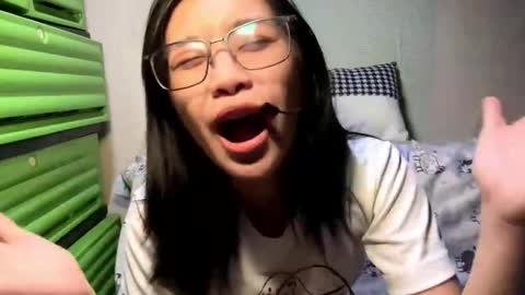 Yuki online show from 02/10/26, 01:37