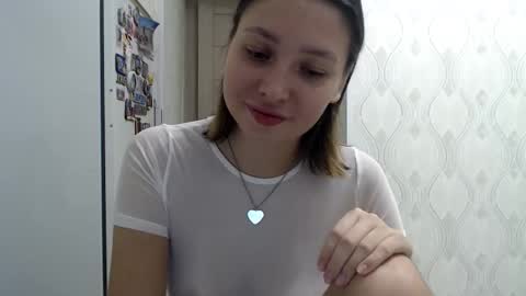 genev__ievee online show from 11/18/25, 05:28