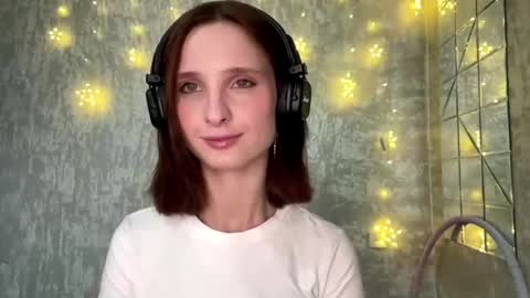 Riana online show from 04/12/26, 11:15