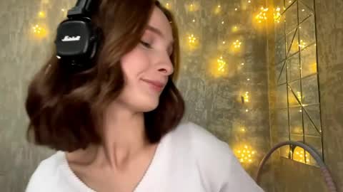 Riana online show from 04/13/26, 01:05