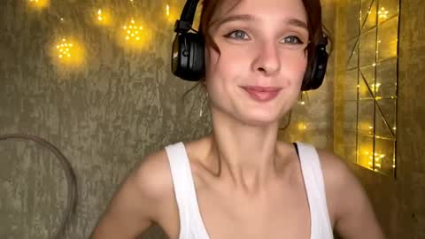Riana online show from 04/16/26, 03:07