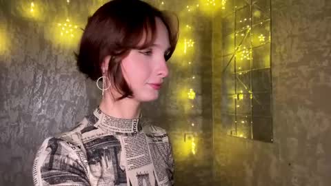 Riana online show from 05/01/26, 04:50