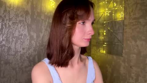 Riana online show from 05/03/26, 01:28