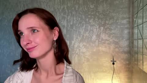 Riana online show from 05/17/26, 05:38