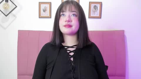 Snapshot of gennesis_love chatting on 11/21/25, 04:00 Sofia online show from 11/21/25, 04:00