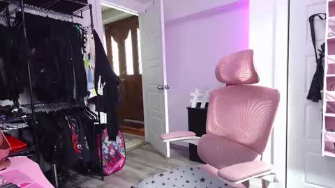 Genny Rock   and  online show from 03/05/26, 04:36