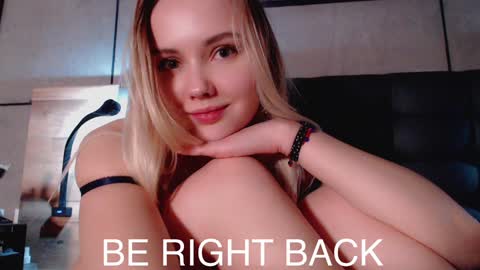 Snapshot of gentleflower23 chatting on 01/19/25, 02:57 Tanya online show from 01/19/25, 02:57