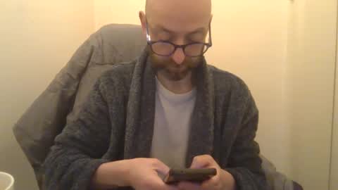 Snapshot of geon2xx chatting on 01/24/25, 11:37 Geon online show from 01/24/25, 11:37