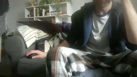 Snapshot of geon2xx chatting on 09/15/25, 10:37 Geon online show from 09/15/25, 10:37