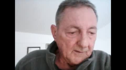 Snapshot of georg1412 chatting on 10/24/25, 03:08 georg1412 online show from 10/24/25, 03:08