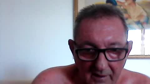 Snapshot of georg1412 chatting on 07/10/26, 02:41 georg1412 online show from 07/10/26, 02:41