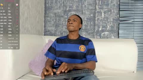 Snapshot of george_lancee chatting on 10/08/25, 02:42 G E O R G E online show from 10/08/25, 02:42