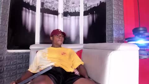 Snapshot of george_lancee chatting on 12/03/25, 04:09 G E O R G E online show from 12/03/25, 04:09