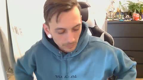 georgek0011 online show from 02/22/26, 09:46