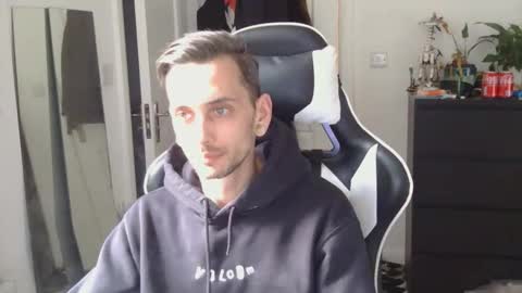 georgek0011 online show from 03/31/26, 04:40