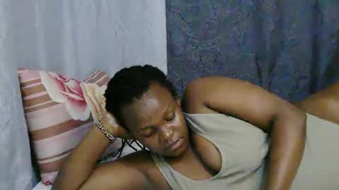 Snapshot of georgeous_kimberly chatting on 09/19/25, 06:52 georgeous_kimberly online show from 09/19/25, 06:52