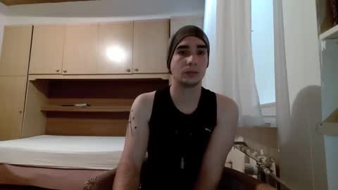 Snapshot of georgeyuno chatting on 12/19/24, 01:07 George Yuno online show from 12/19/24, 01:07