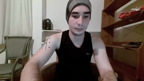 Snapshot of georgeyuno chatting on 12/20/24, 04:36 George Yuno online show from 12/20/24, 04:36