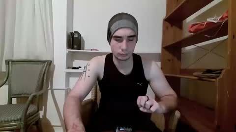 Snapshot of georgeyuno chatting on 12/20/24, 08:23 George Yuno online show from 12/20/24, 08:23