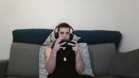 Snapshot of georgeyuno chatting on 01/12/25, 08:03 George Yuno online show from 01/12/25, 08:03