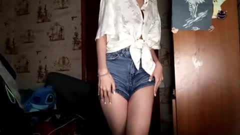 Ellie online show from 05/26/26, 04:47