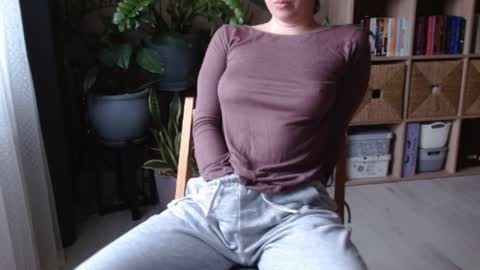 Snapshot of georgiapeachgirl chatting on 02/12/26, 12:44 Melissa online show from 02/12/26, 12:44