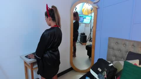 Snapshot of georgina_coule chatting on 01/27/25, 05:58 Georgina Coule online show from 01/27/25, 05:58