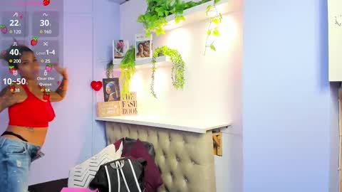 Snapshot of georgina_coule chatting on 03/01/25, 12:01 Georgina Coule online show from 03/01/25, 12:01