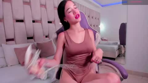 Georgina Kloss  online show from 04/13/26, 04:34