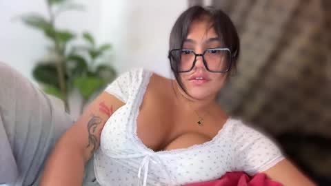 Snapshot of georginaanalizacums chatting on 06/08/26, 01:28 georgina online show from 06/08/26, 01:28
