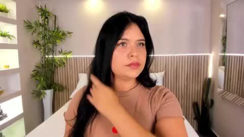 GeorginaReyes  online show from 04/20/26, 10:44