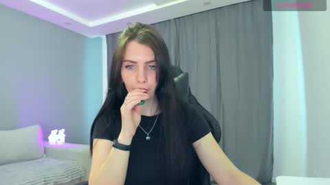 Snapshot of georginaroads chatting on 02/27/25, 02:43 GeorginaRoads online show from 02/27/25, 02:43
