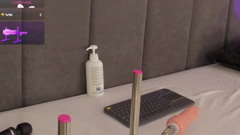 Kendal  online show from 12/24/24, 12:55