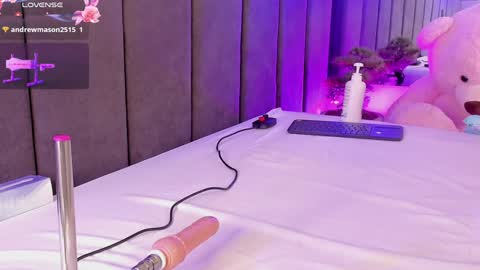 Kendal  online show from 01/11/25, 02:09