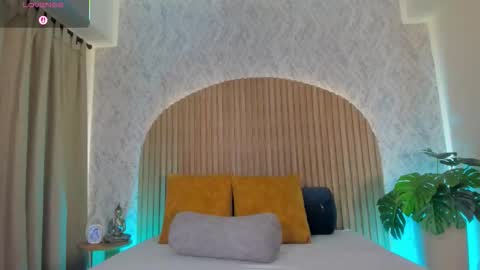 Kendal  online show from 10/11/25, 02:59