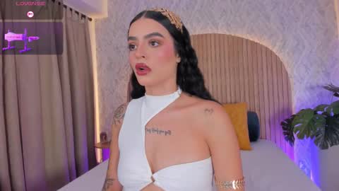 Kendal  online show from 10/18/25, 03:02