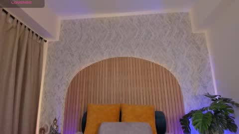 Kendal  online show from 10/21/25, 02:29