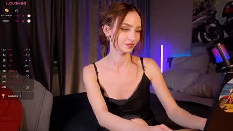 Snapshot of geratender1 chatting on 09/17/25, 05:47 Gera online show from 09/17/25, 05:47