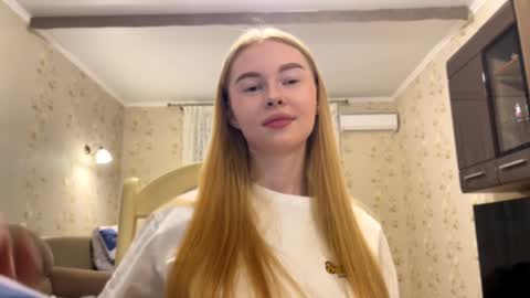 Amelia online show from 09/25/25, 04:00