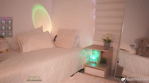 germaine_jones online show from 01/06/25, 12:46