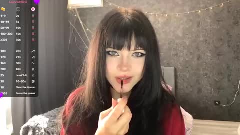 EmelyWoodes online show from 05/29/26, 06:44